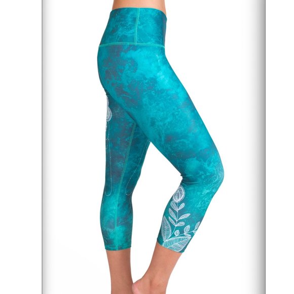 *SOLD* Inner Fire | Deer Love Capris - Picture 3 of 7